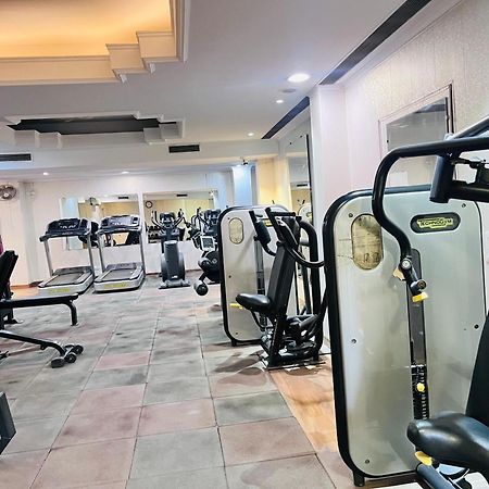 Goa Country Club Hotel Gurgáon Kültér fotó