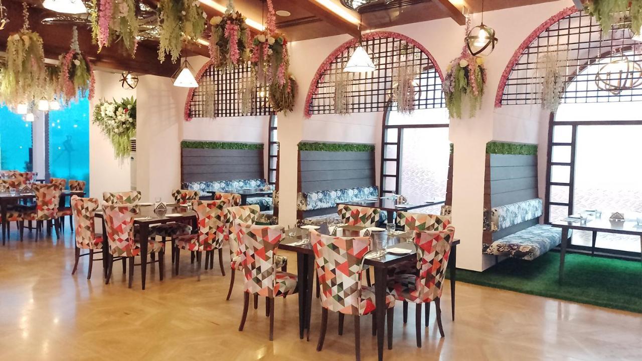 Goa Country Club Hotel Gurgáon Kültér fotó