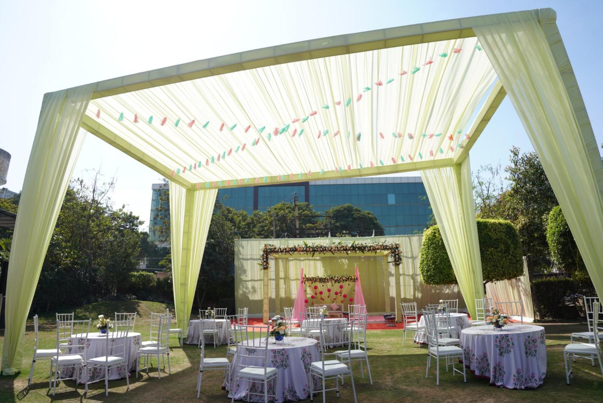 Goa Country Club Hotel Gurgáon Kültér fotó